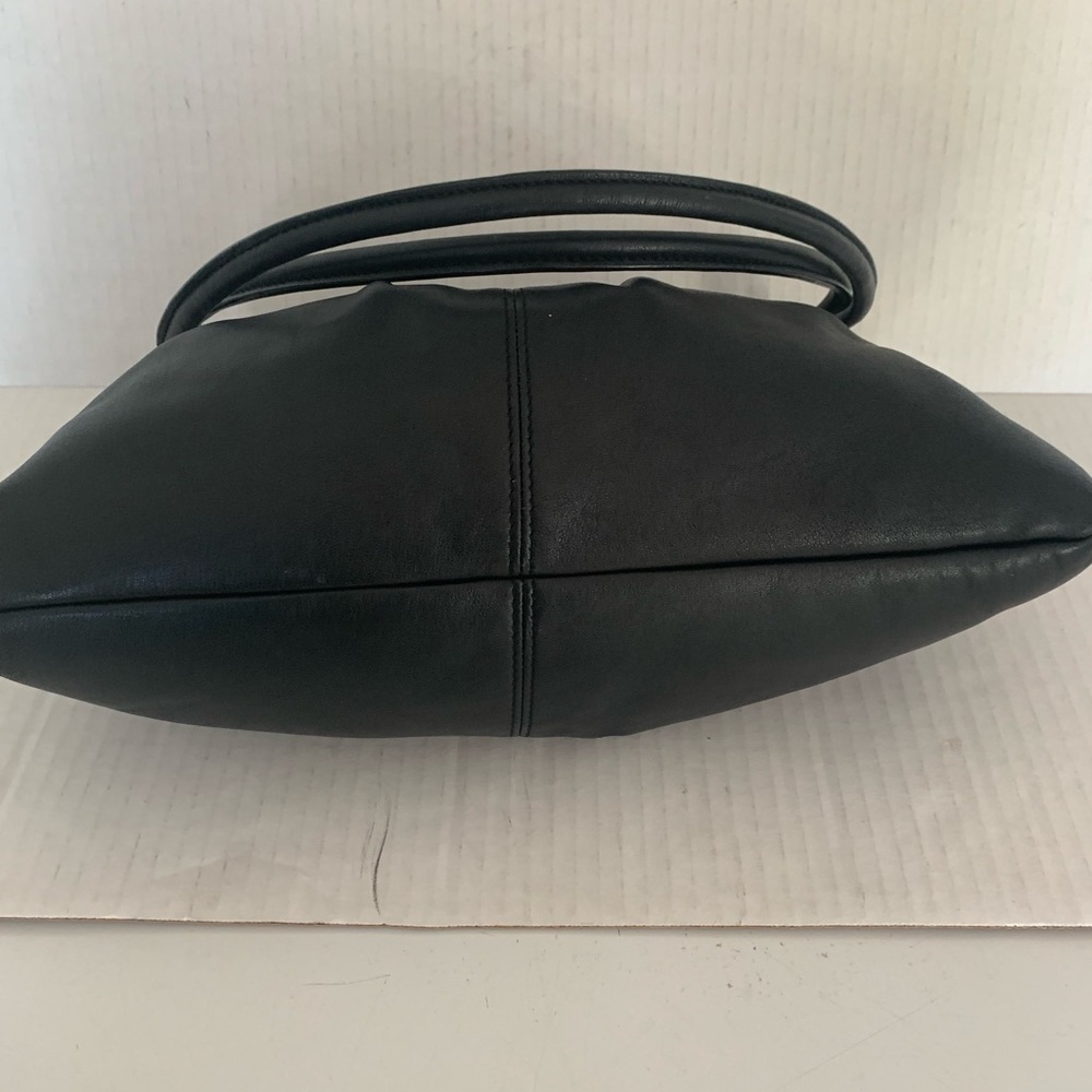 Etienne Aigner women’s black leather hobo purse circular strap - Picture 2 of 7